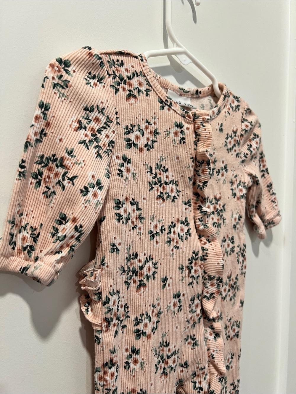Nicole Miller New York Floral Ruffle Footed Sleeper | 3-6 Months